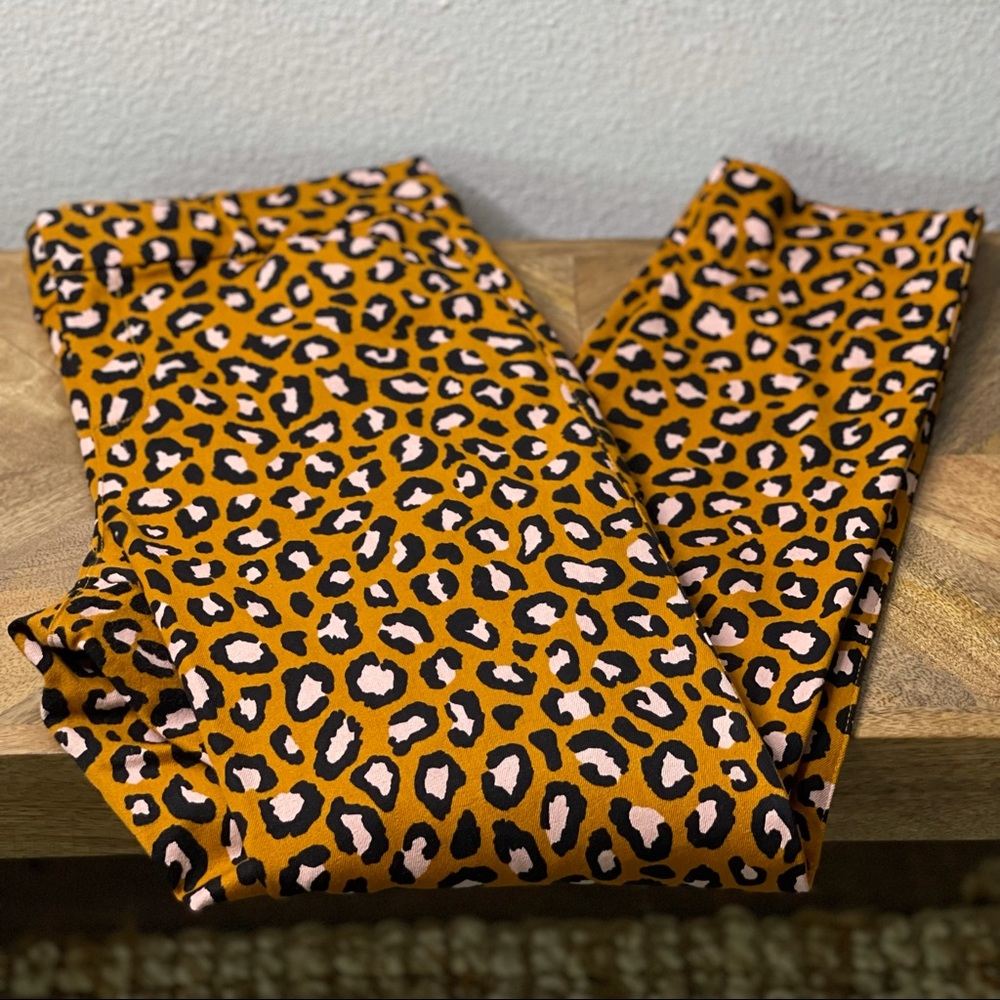 Old Navy Pixie Pant